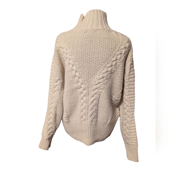 Mercer & Madison Acrylic Wool Blend Cable knit Sweater Women's Oversized Ivory - Picture 3 of 6